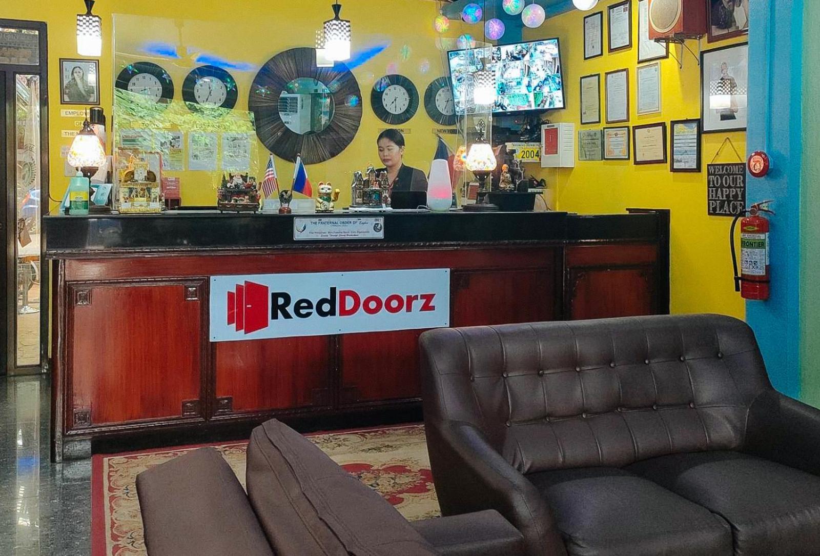 Reddoorz At New Casamila Hotel Palawan 公主港 外观 照片